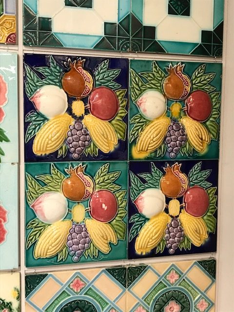 Tiles decorated with fruits.